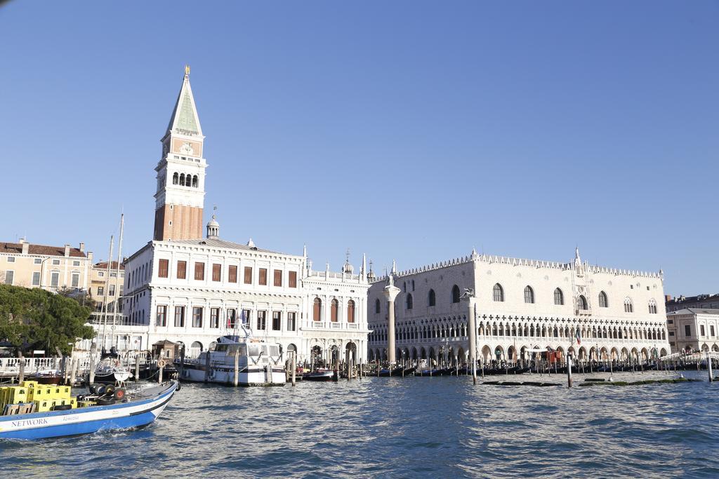 Casa Dei Cavalieri Apartment Venice Exterior photo