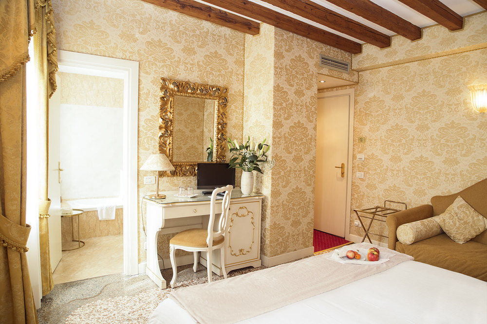 Casa Dei Cavalieri Apartment Venice Exterior photo